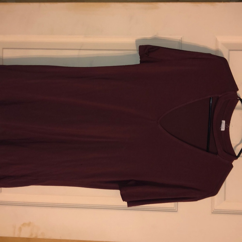 Shirt w neck strap